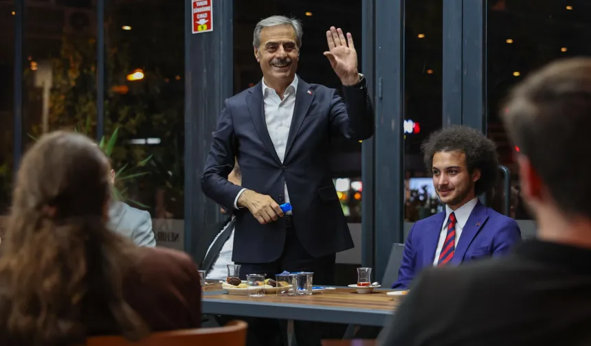 Başkan Alemdar Sakarya’da gençlerle buluştu