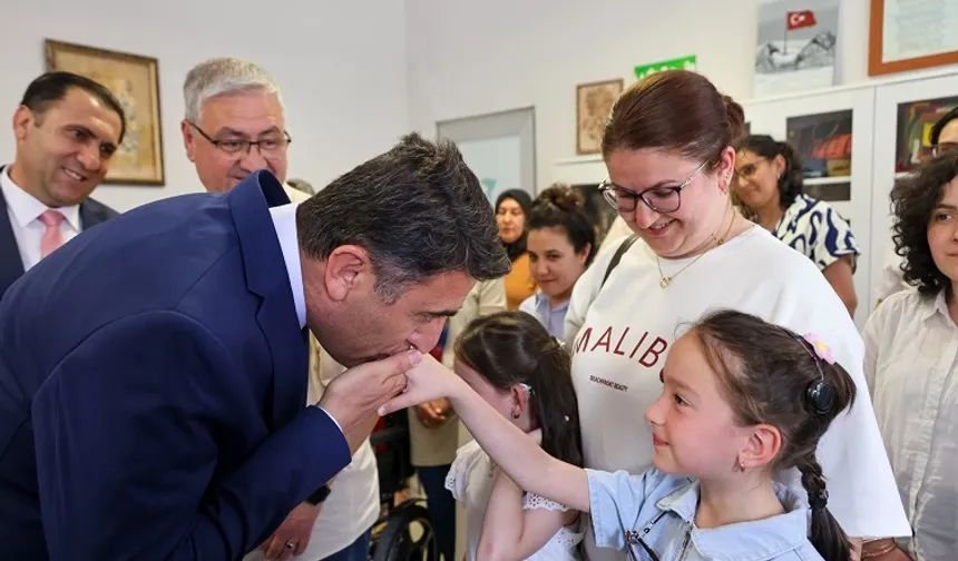 Bilecik Valisi Şefik Aygöl’den özel bireylere anlamlı ziyaret