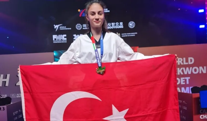 Bursalı öğrenci Sena Yılmaz Dünya Şampiyonu oldu