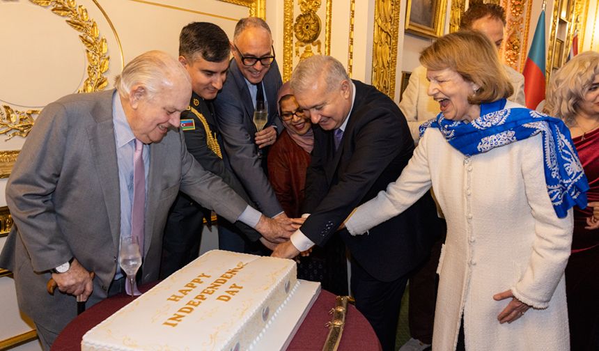 Azerbaycan’ın Bağımsızlık Günü Londra'da törenle kutlandı