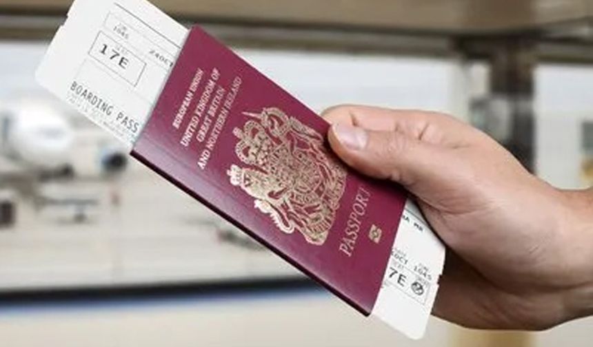 Eski İngiliz pasaportu taşıyanlar seyahate çıkmadan önce dikkat!