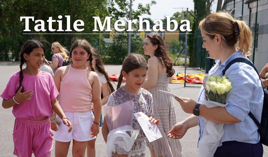 Londra’nın en köklü Türk Okulunda karne sevinci