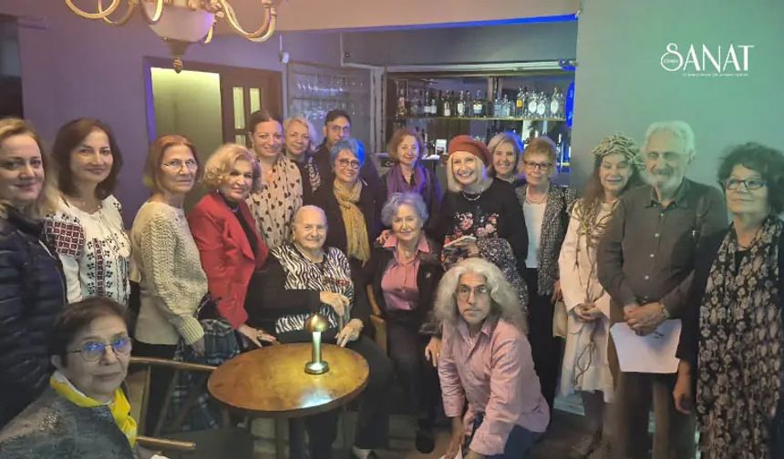 1. Uluslararası Ekim Geçidi İstanbul Bienali başladı