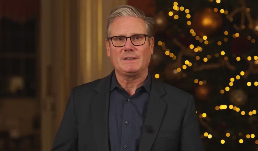 Başbakan Starmer, Noel mesajında "hayat pahalılığıyla mücadele" sözü verdi