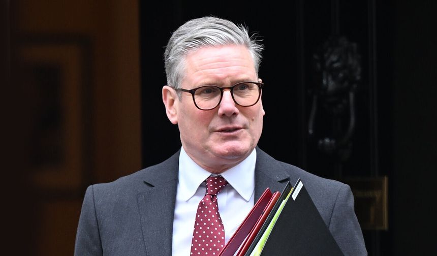 Keir Starmer’dan Sosyal Medyaya 48 Saatlik Mahremiyet Ultimatomu