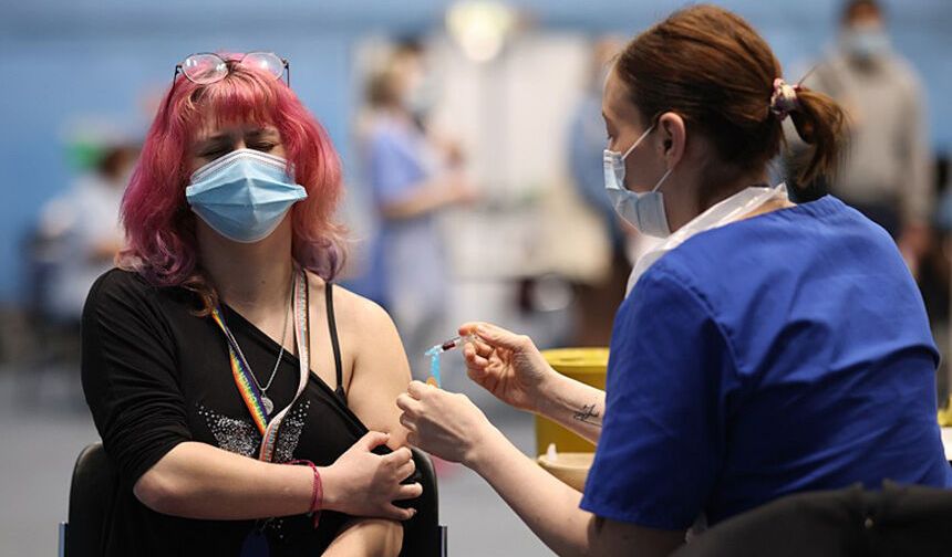 Gece Kulübünden Yayılan Menenjit Şalgını Sürüyor