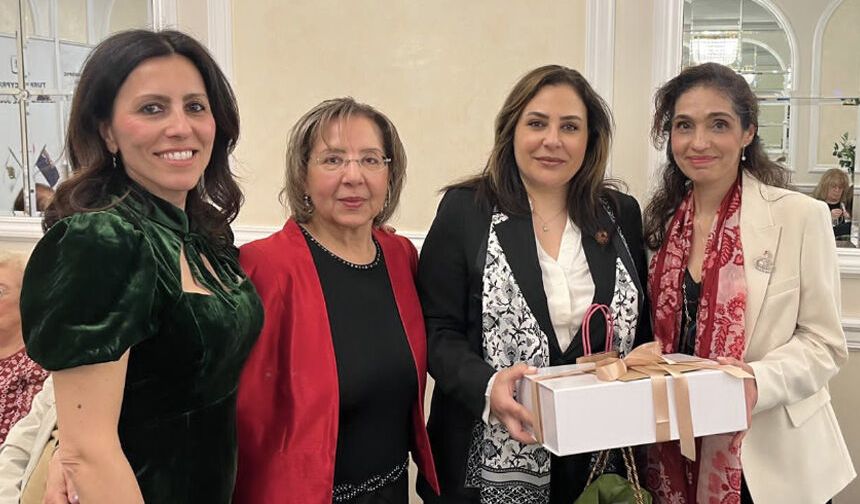 İngiltere Kıbrıs Türk toplumundan, bayram ve Anneler Günü’nü coşkulu kutlama