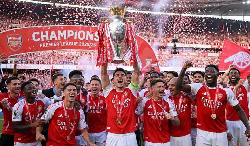 Arsenal 22 Yıl Sonra Zirvede: Londra’da Şampiyonluk Bayramı