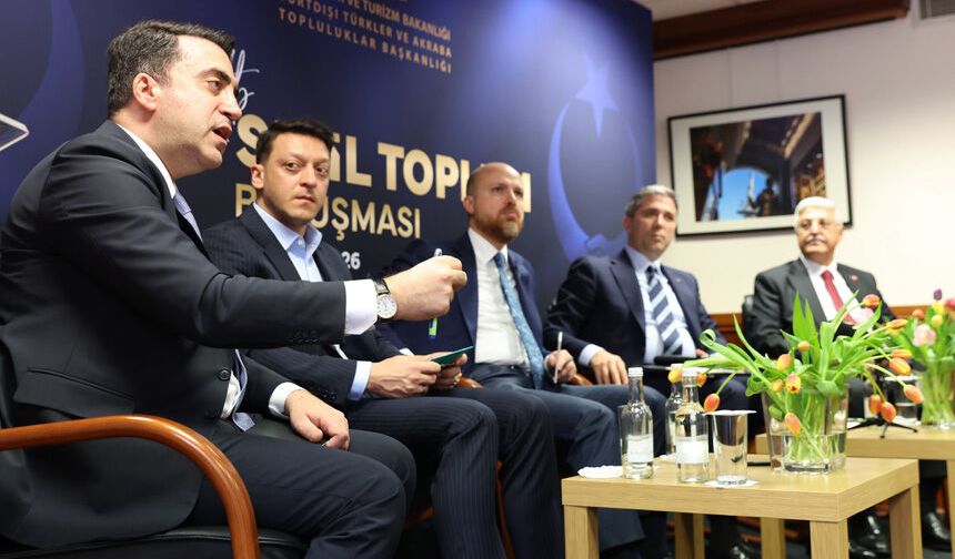Bakan Tekin, Bilal Erdoğan, Zafer Sırakaya, Mesut Özil ve YTB Başkanı Turus’tan yoğun temas trafiği