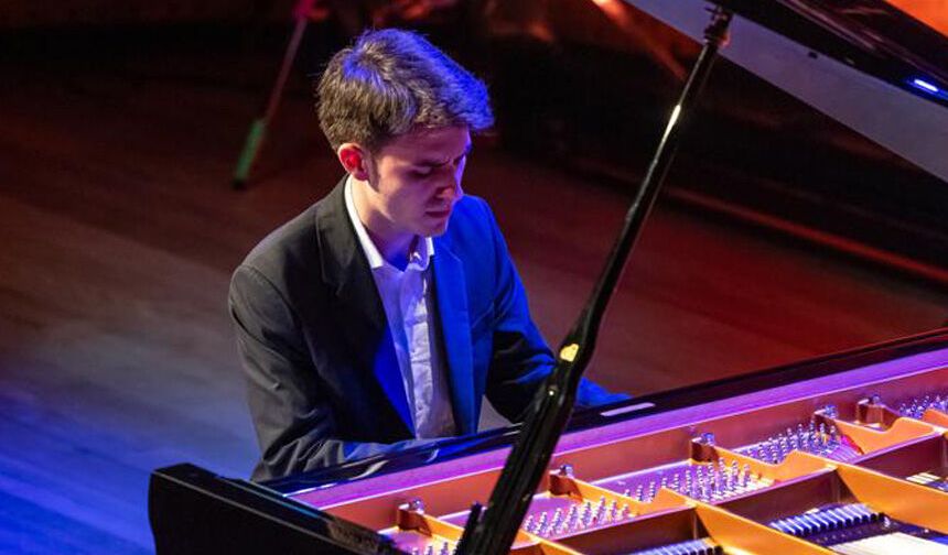 Korkmaz Can Sağlam, İstanbul Müzik Festivali’nde iki gecede sahnede