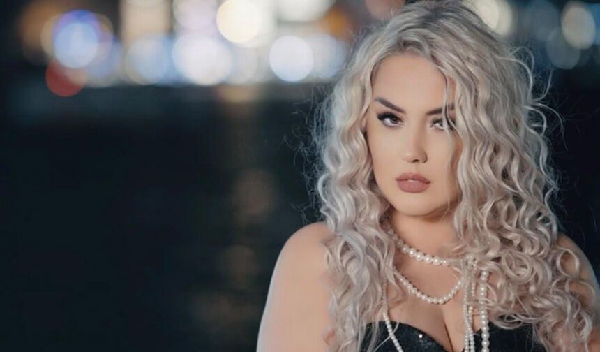 Pınar Kömürcüoğlu’nun "Ben Bilmesem"i her yerde