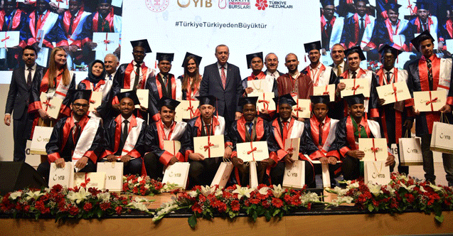 Uluslararası öğrencilerin mezuniyet heyecanı