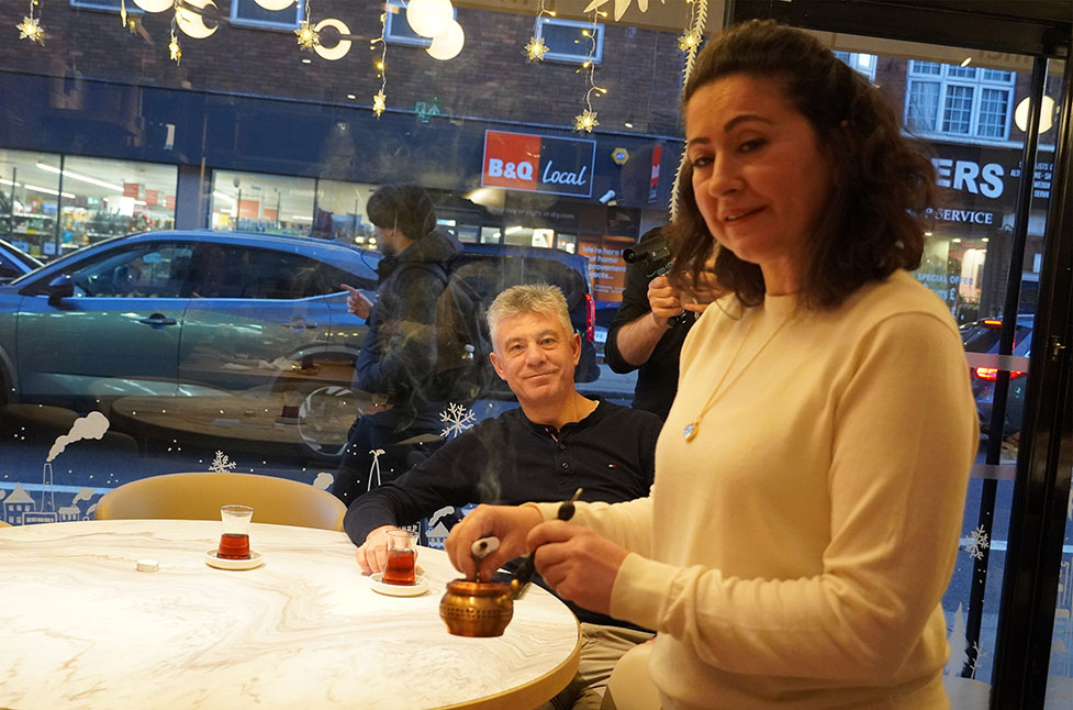 Turk Kahvesi Ayse Kapusuz Ali Sen 3-1