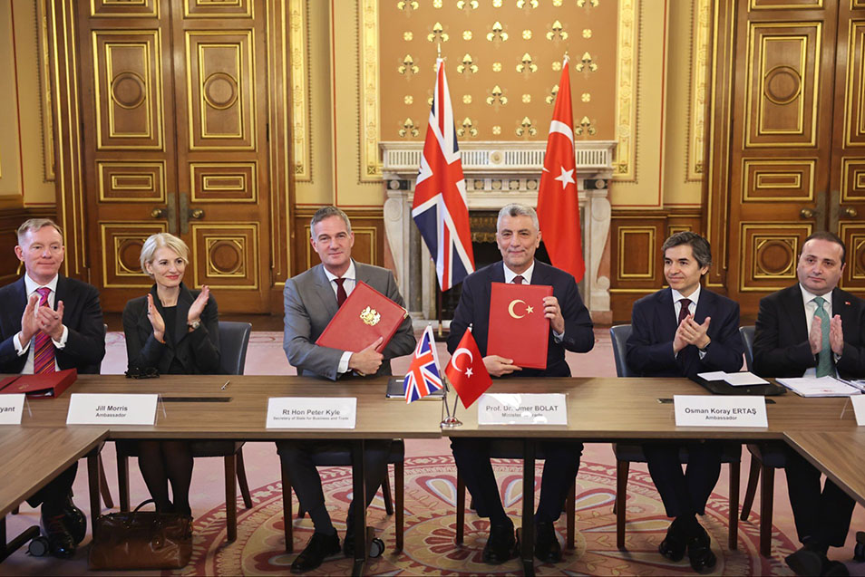 Ingiltere Turkiye Ticaret Bakanlari Omer Bolet Peter Kyle 1