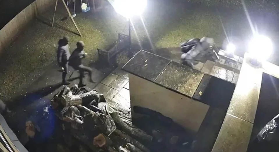 Nottinghamshire Saat Ev Soygun1