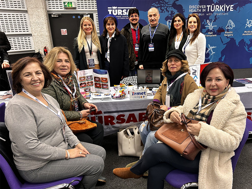 Fuara Katılan İrmek Klinik. İrfan Tombalak, İngiltere Temsilcisi Selda Durmuş Ziyarete Gelen Kadınlara Bilgi Verdiler