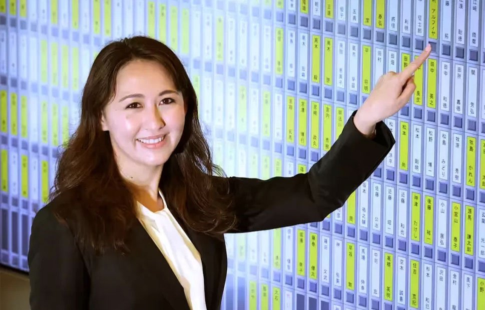 Arfiya Eri Uygur Kokenli Japon Politikaci 12