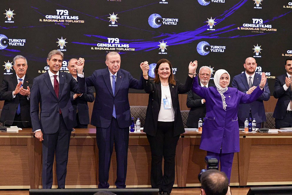 Afyon Belediye Baskani Burcu Koksal Ak Parti Erdogan 2